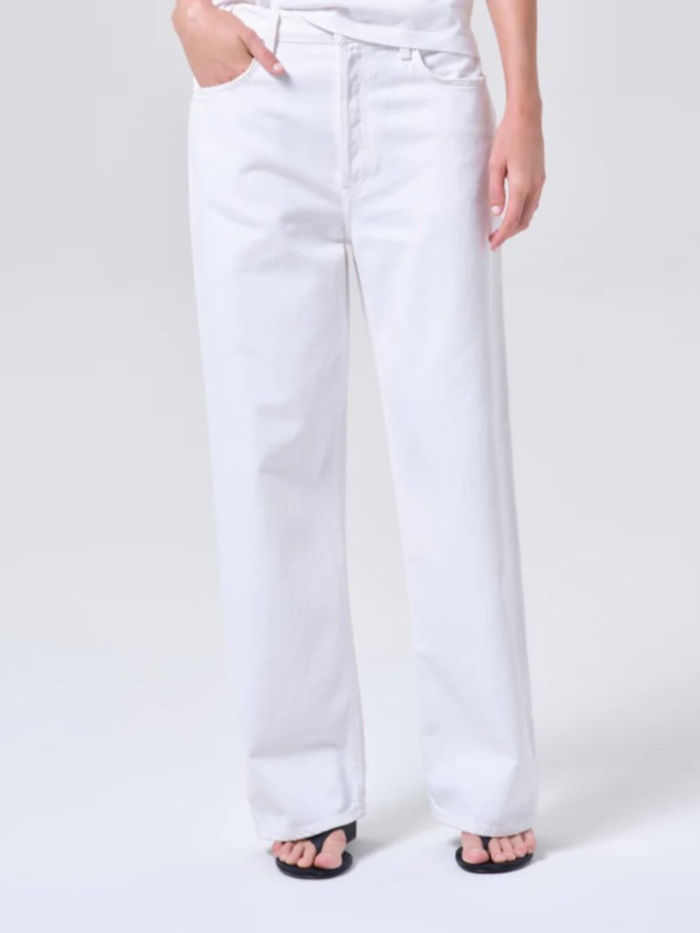 Agolde "Low Slung Baggy" in Milkshake size 29